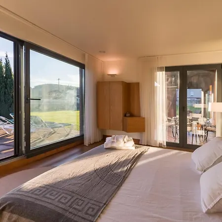 Villa Monasterio Camargo