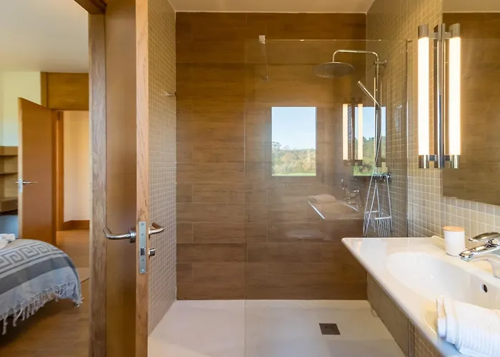 Villa Monasterio Camargo