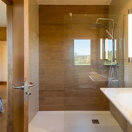 Villa Monasterio Camargo